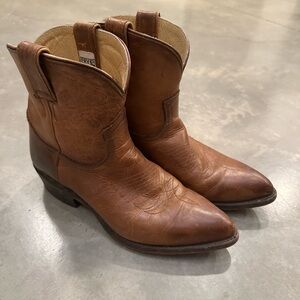 Women's Frye Billy Short Bootie Cognac Distressed Rugged Leather Sz. 8.5